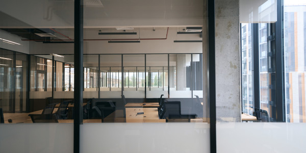 Reformas Integrales de Oficinas y Despachos Guadassuar · Diseño e Instalación de Paneles Divisorios