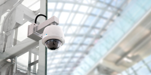 Reformas Integrales de Tiendas y Locales  Comerciales El Genovés · Instalación Sistemas de Seguridad y Videovigilancia