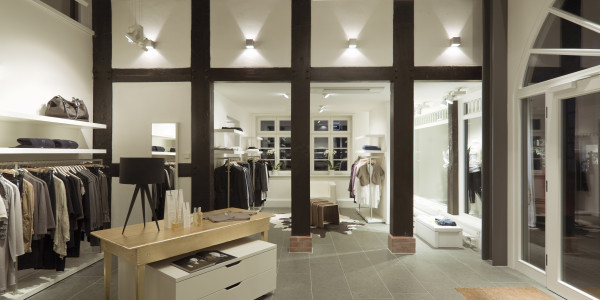 Reformas Integrales de Tiendas y Locales  Comerciales El Genovés · Diseño y Planificación de Espacios Comerciales